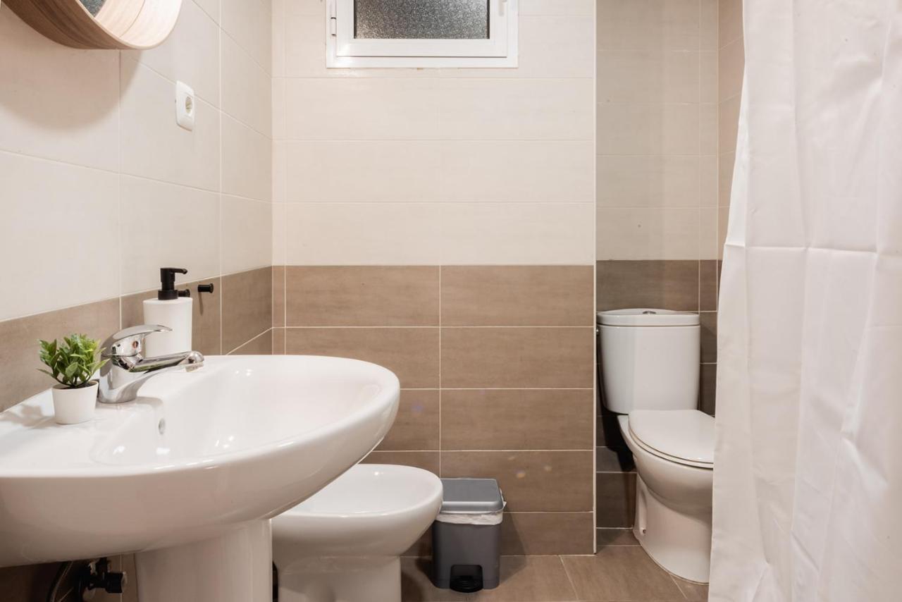 Apartamentos Fv Flats Valencia - Mestalla 9 المظهر الخارجي الصورة
